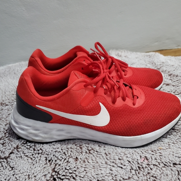 Men's Nike Running Shoes - Picture 2 of 12